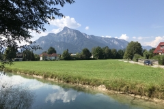 Am Almkanal dem Untersberg entgegen